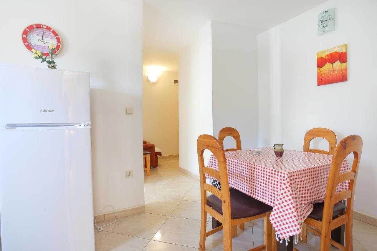 Apartments By The Sea Zivogosce - Porat, Makarska - 18218 イグラネ エクステリア 写真